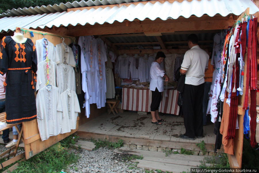 Рынок сувениров Косова Косов, Украина