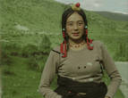 Прекрасная тибетка, со своим мужем подвезла меня до Дзогчена и вписала к себе домой. Мы всю ночь общались через англо-тибетский словарь для начинающих изучать английский.