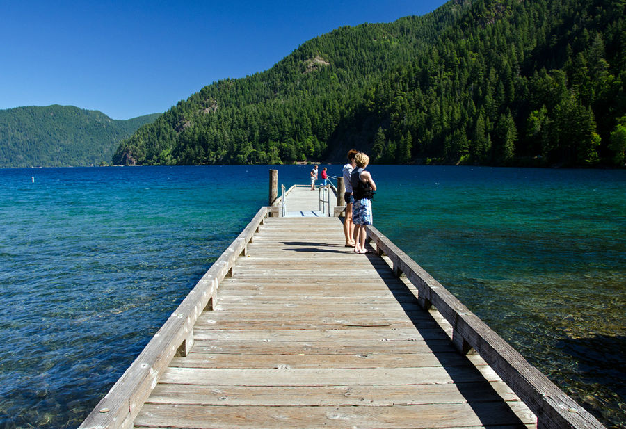 Lake Crescent. Названием обязано, естественно, своей форме — форме полумесяца. Олимпик Национальный Парк, CША