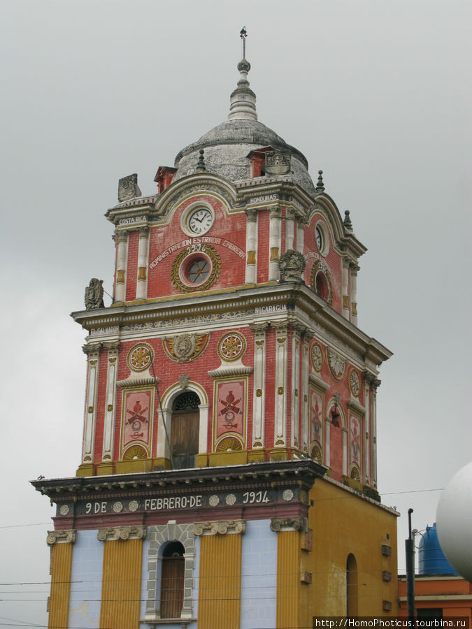 Колокольня в Панахачеле Сантьяго Атитлан, Гватемала