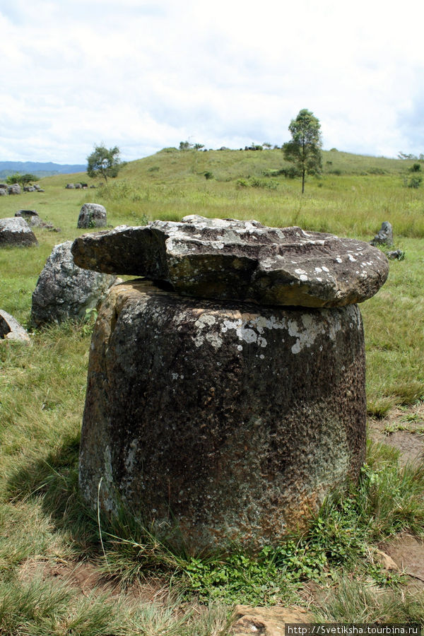 Кувшин с крышкой Пхонсаван, Лаос