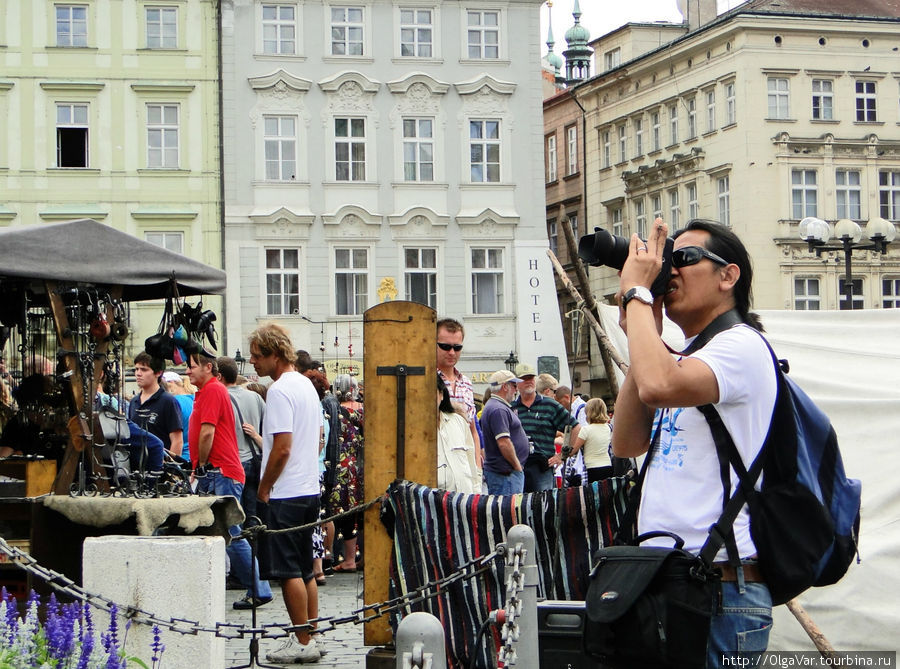 «Фотограф щелкает, и птичка вылетает…» Прага, Чехия