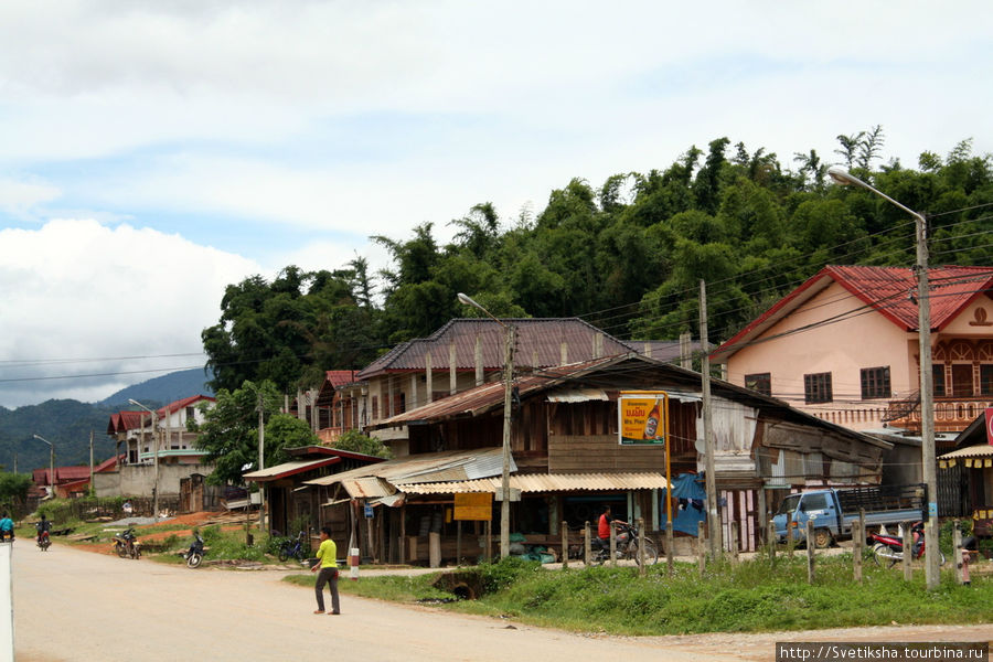 Муанг-Кхон - бывшая столица провинции Сиенгкхуанг Провинция Сиенгкхуанг, Лаос