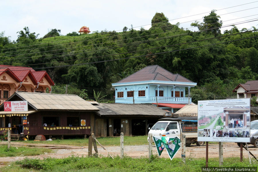 Муанг-Кхон - бывшая столица провинции Сиенгкхуанг Провинция Сиенгкхуанг, Лаос