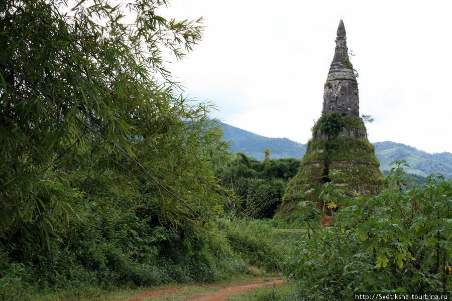 Древние ступы - последние следы королевской столицы Провинция Сиенгкхуанг, Лаос