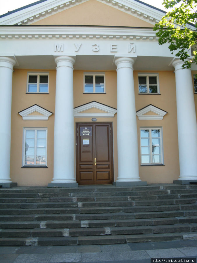 Вход в Краеведческий музей Петрозаводск, Россия