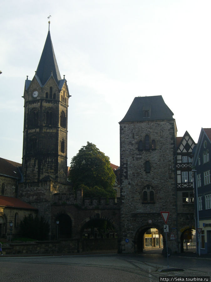 Церковь и ворота св. Николая Айзенах, Германия