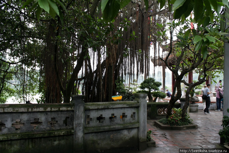 Храм нефритовой горы Ханой, Вьетнам
