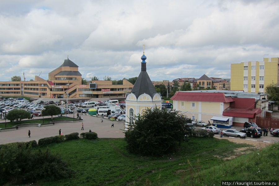 В центре города есть большая насыпь, с нее клево видно. Дмитров, Россия