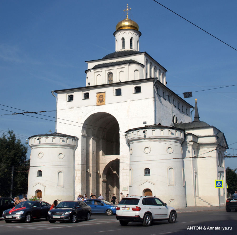 Золотые ворота с надвратной церковью. Владимир, Россия