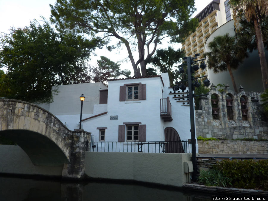 Прогулочная набережная RiverWalk