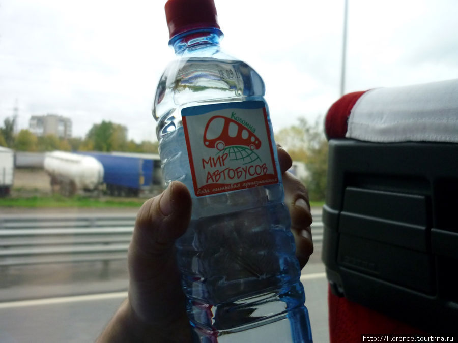 В фирменном автобусе пьем фирменную воду Рязань, Россия
