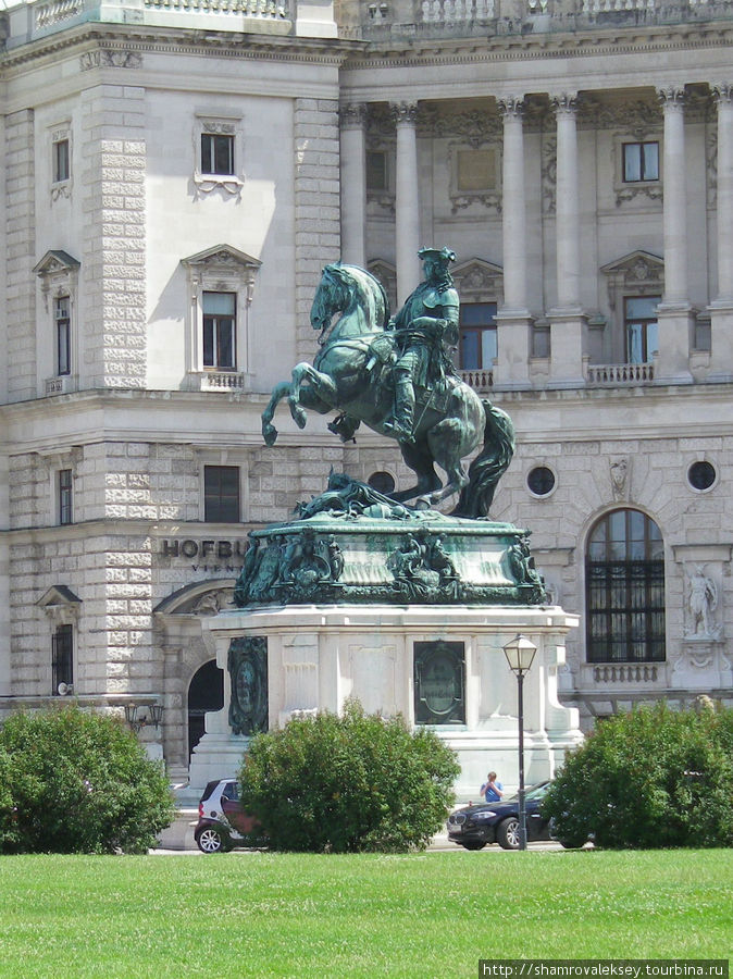 Конные монументы на площади Героев Вена, Австрия