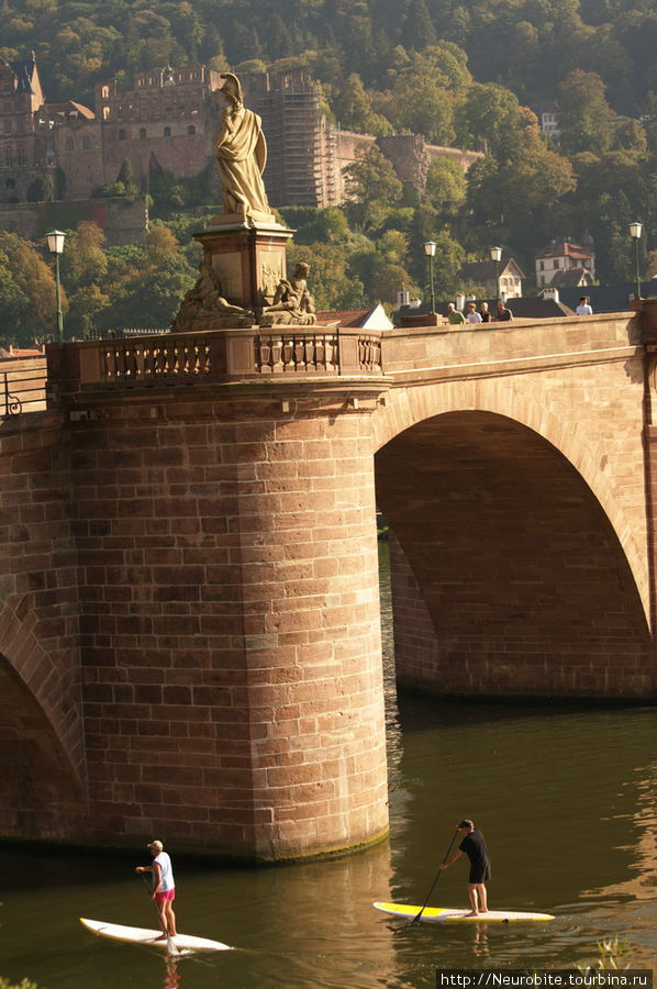 Осень на мосту Гейдельберг, Германия