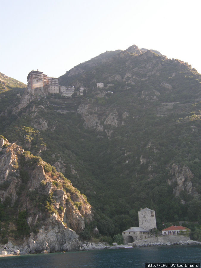 На пароме от Дафни до монастыря св. Дионисия Автономное монашеское государство Святой Горы Афон, Греция