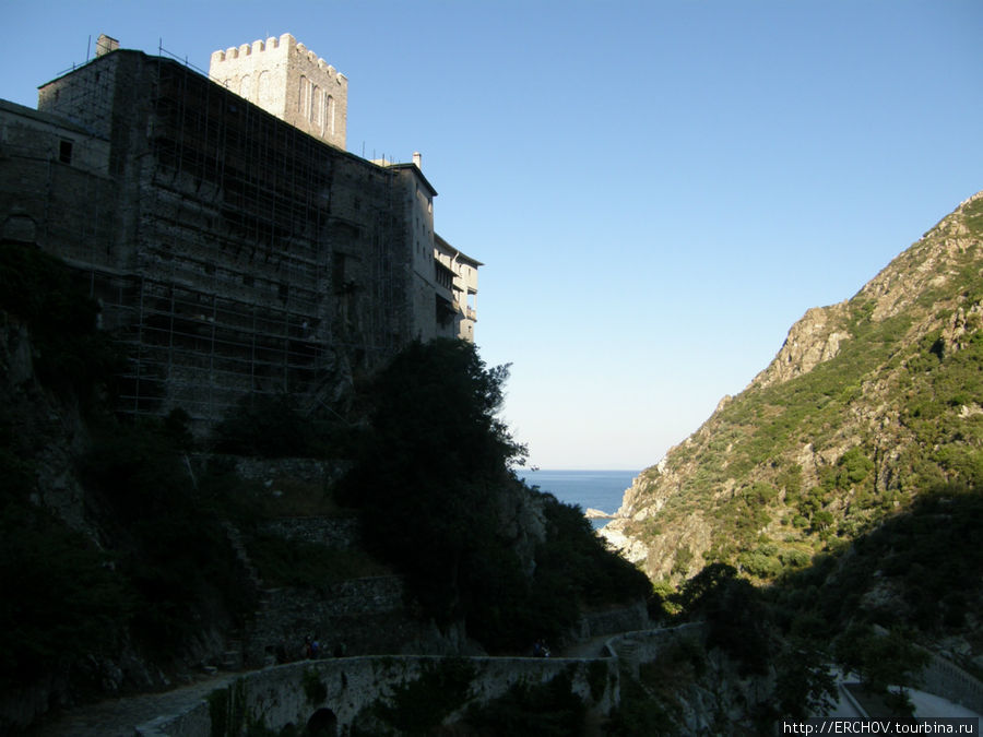 Монастырь крепость Автономное монашеское государство Святой Горы Афон, Греция