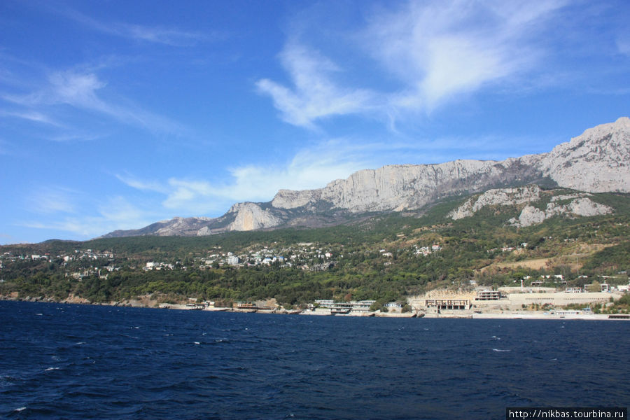 Прогулка на катере от Алупки  до Ласточкиного гнезда Ялта, Россия