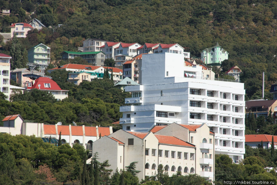 Прогулка на катере от Алупки  до Ласточкиного гнезда Ялта, Россия