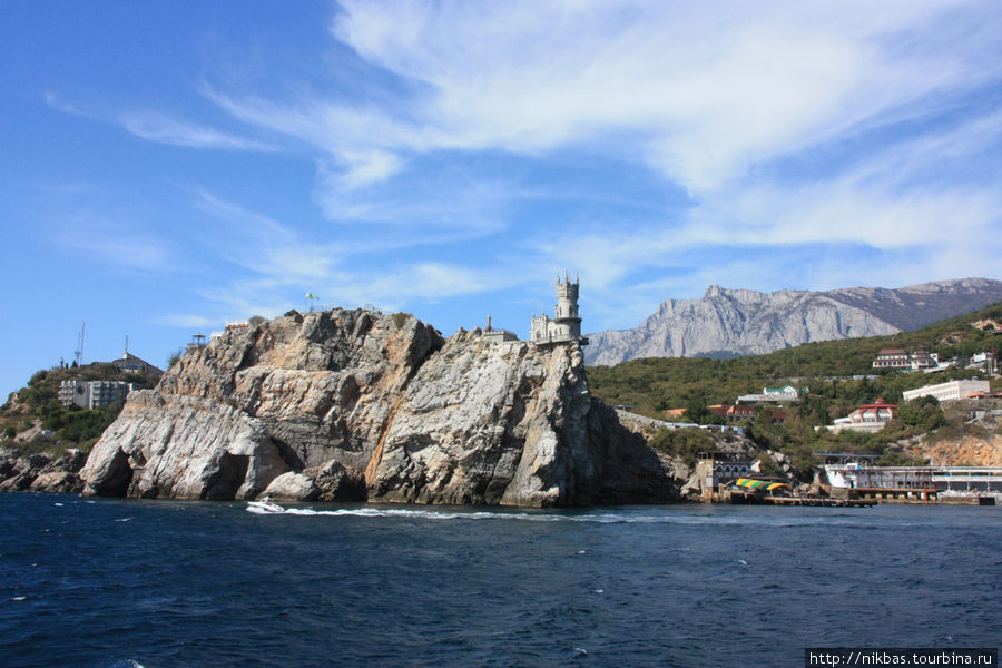 Прогулка на катере от Алупки  до Ласточкиного гнезда Ялта, Россия