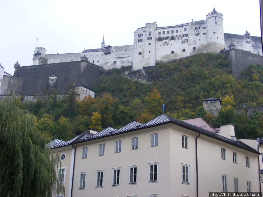 Древняя крепость Хоэнзальцбург (начало строительства — 1077год) Зальцбург, Австрия