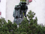 Памятник австрийским партизанам. Совсем не героический, но ему веришь, такие они и были...