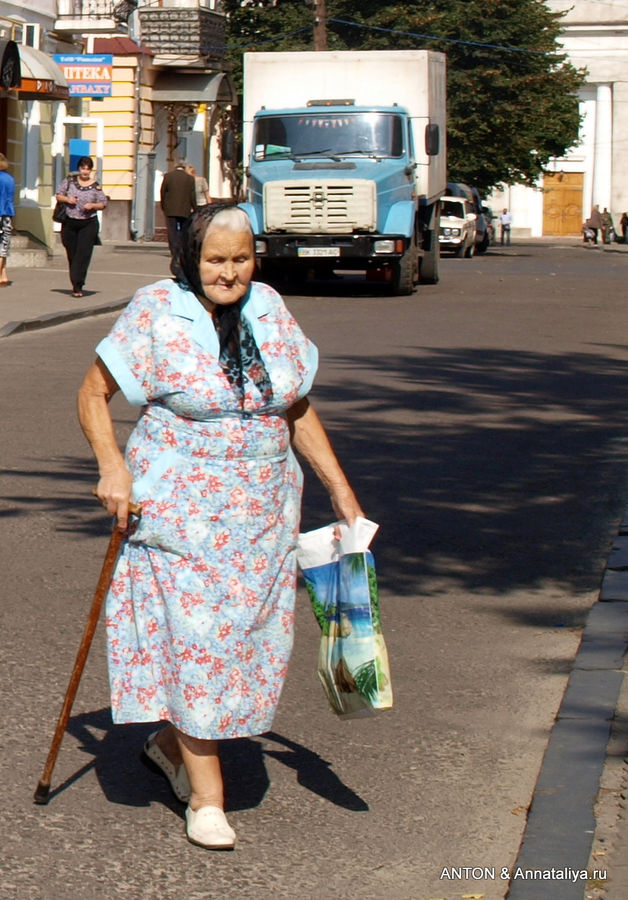 Дубненские бабушки. Дубно, Украина