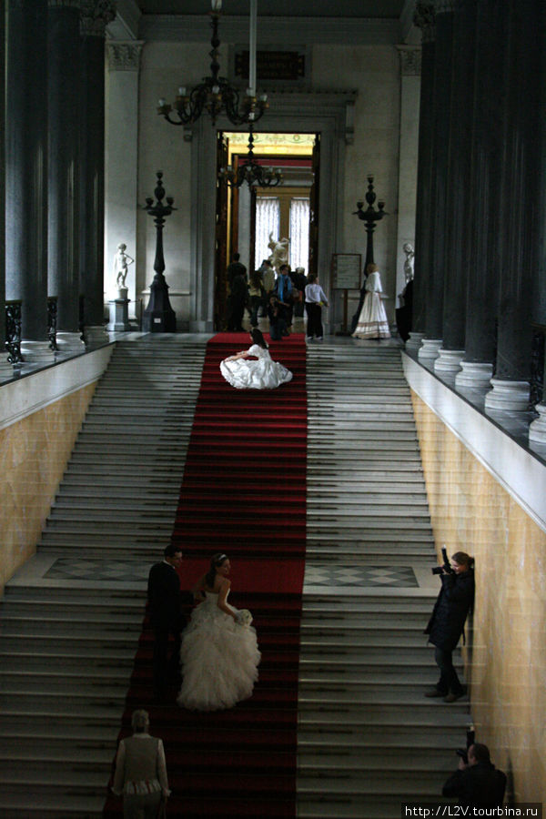 Эрмитаж: парадная лестница Нового Эрмитажа Санкт-Петербург, Россия