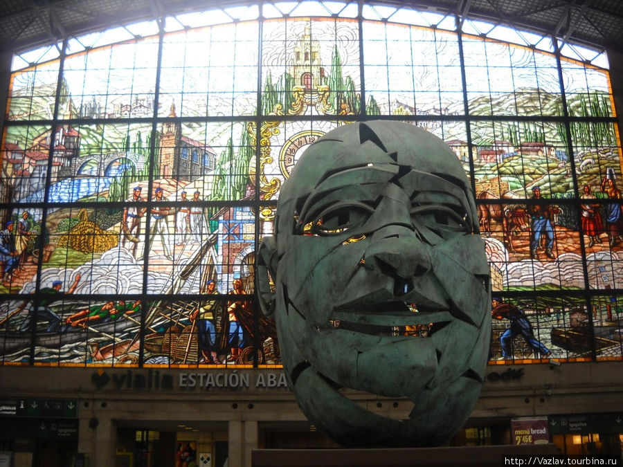 Интерьер вокзала Бильбао, Испания