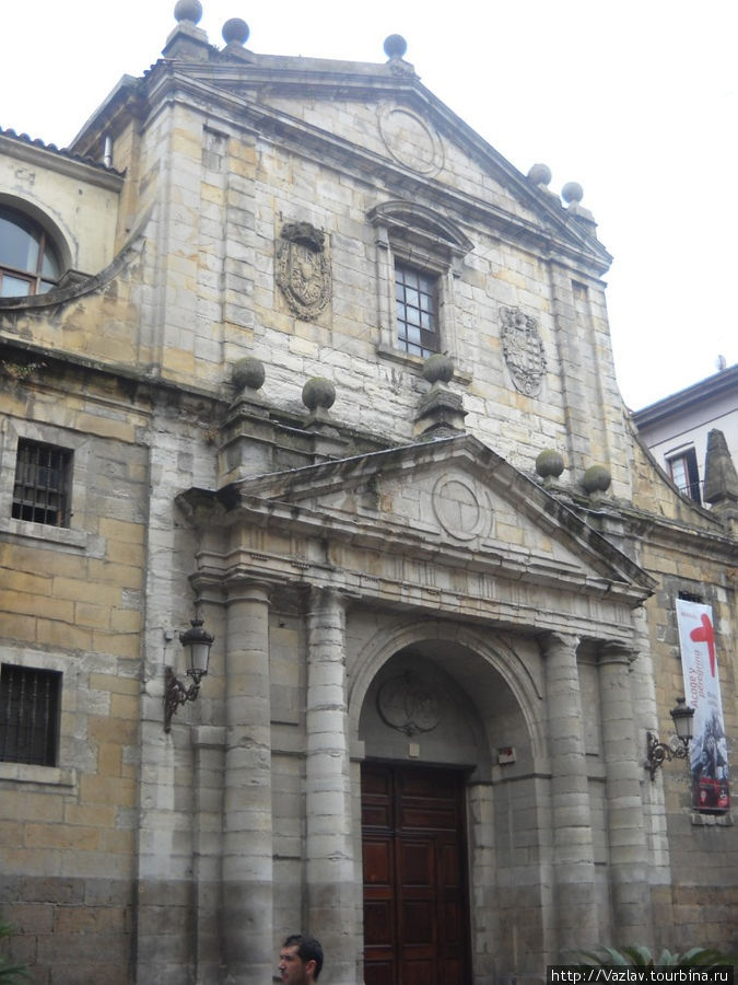 Фасад церкви Бильбао, Испания