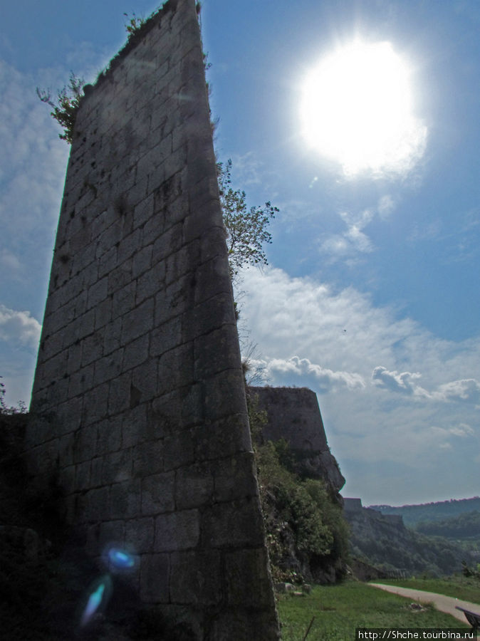 Поднимемся на цитадель (La Citadelle) Безансона Безансон, Франция