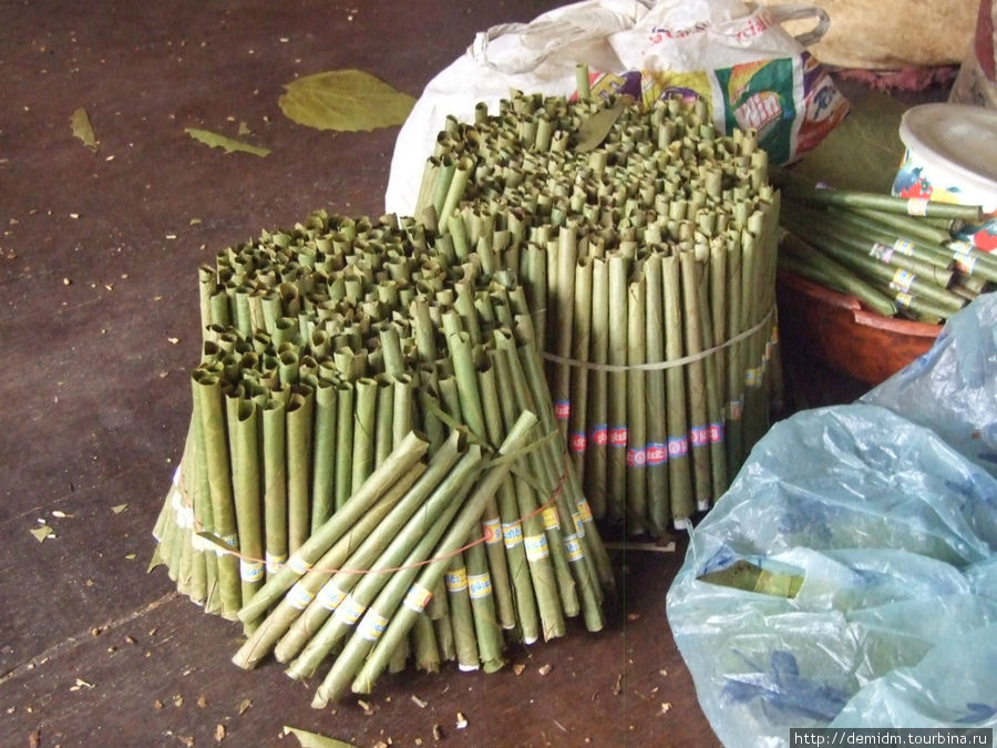 Почти готовые сигареты-чаруты. Багоу, Мьянма