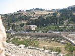 Церковь Всех Наций, слева – Гефсиманский сад