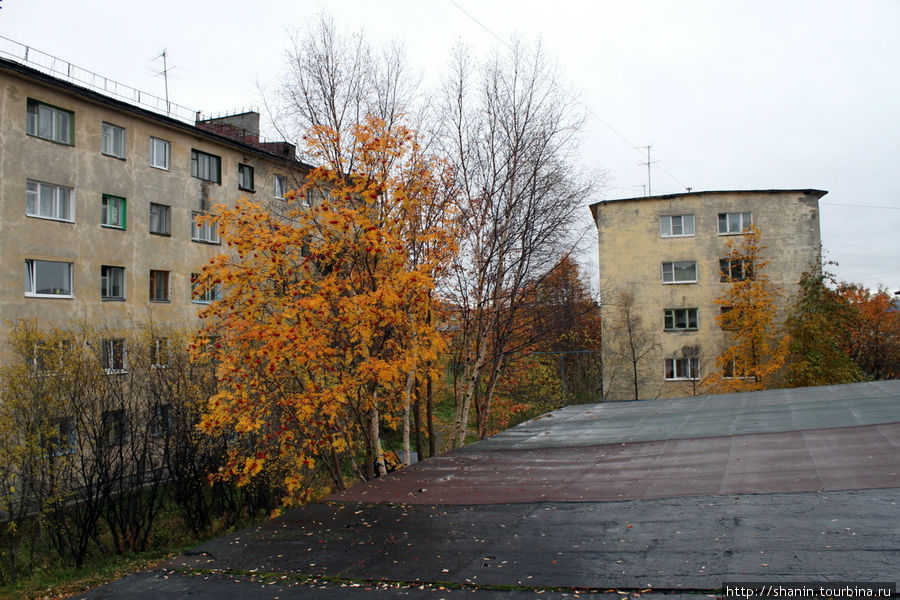 Бетонная летающая тарелка Мурманск, Россия