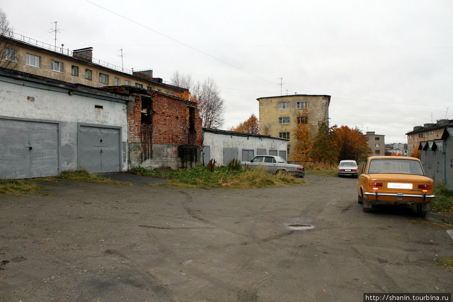 Бетонная летающая тарелка Мурманск, Россия