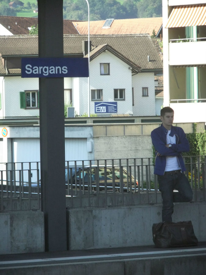 Последняя остановка-развилка в Сагранс и теперь курс на Цюрих! Лихтенштейн