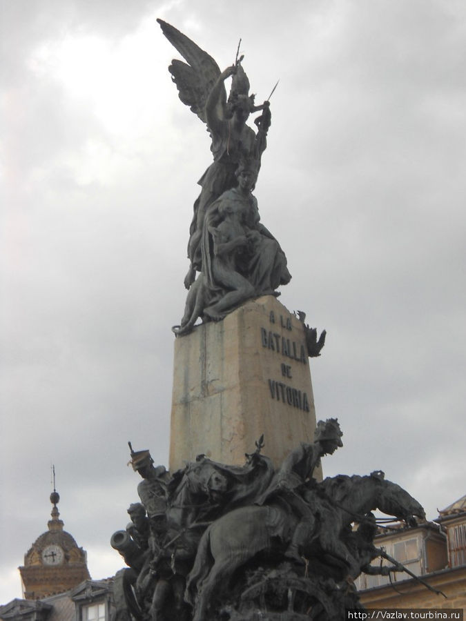 Памятник Витория-Гастейс, Испания