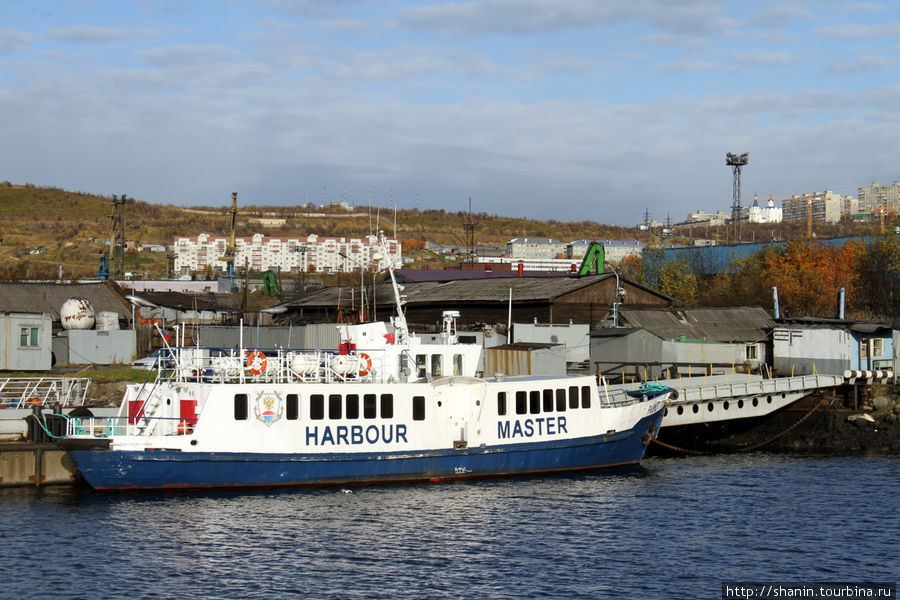 Морской порт Мурманск, Россия