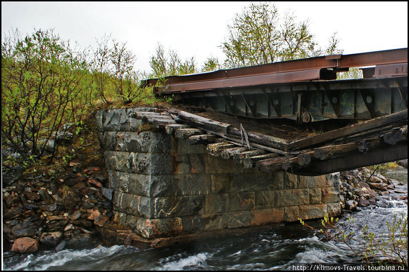 Сгнившие мосты пытаются ремонтировать Мурманская область, Россия