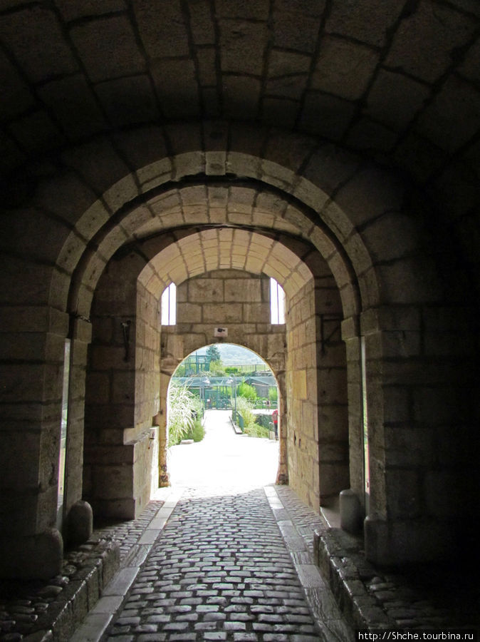 Цитадель города Безансон. Прогулка по стенам крепости. Безансон, Франция
