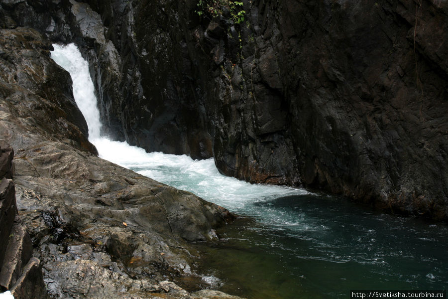 Самый красивый водопад острова Ко-Чанг Остров Чанг, Таиланд