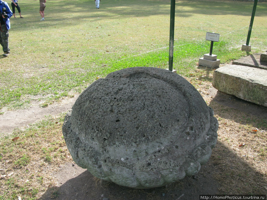 Камень для жертвоприношений Копан-Руинас, Гондурас