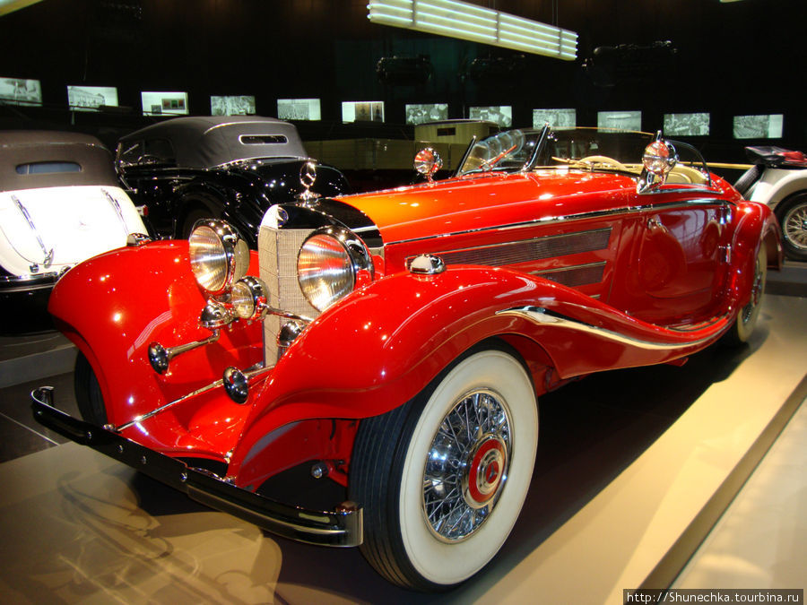 1936. Mercedes-Benz 500 K Spezial-Roadster. Максимальная скорость 160 км/ч. С 1934 по 1939 год было выпущено 342 автомобиля. Штутгарт, Германия