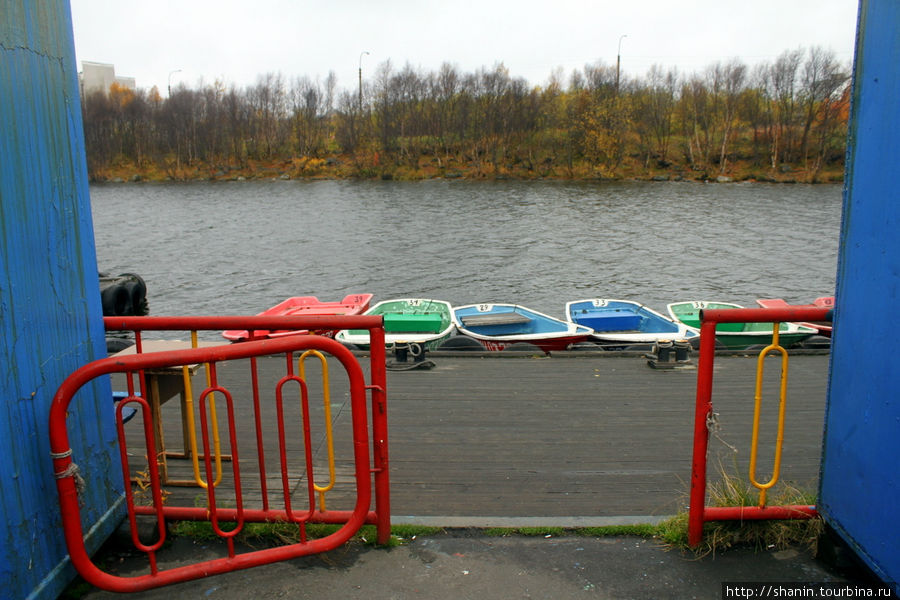 Парк развлечений у Семеновского озера Мурманск, Россия