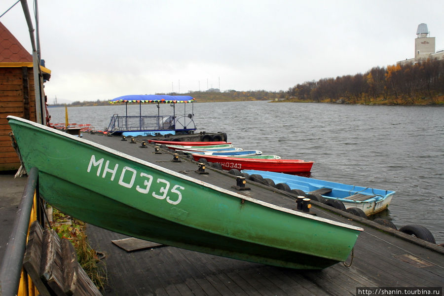 Парк развлечений у Семеновского озера Мурманск, Россия