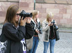 Туристы заполоняют весь центр Стокгольма