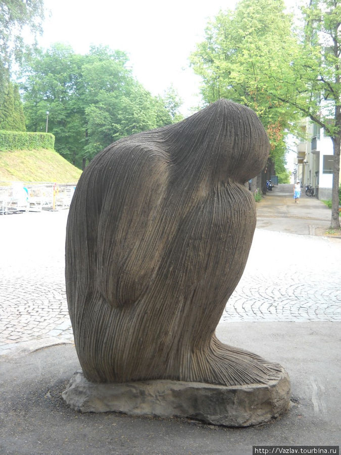 Скорбящая статуя Лахти, Финляндия