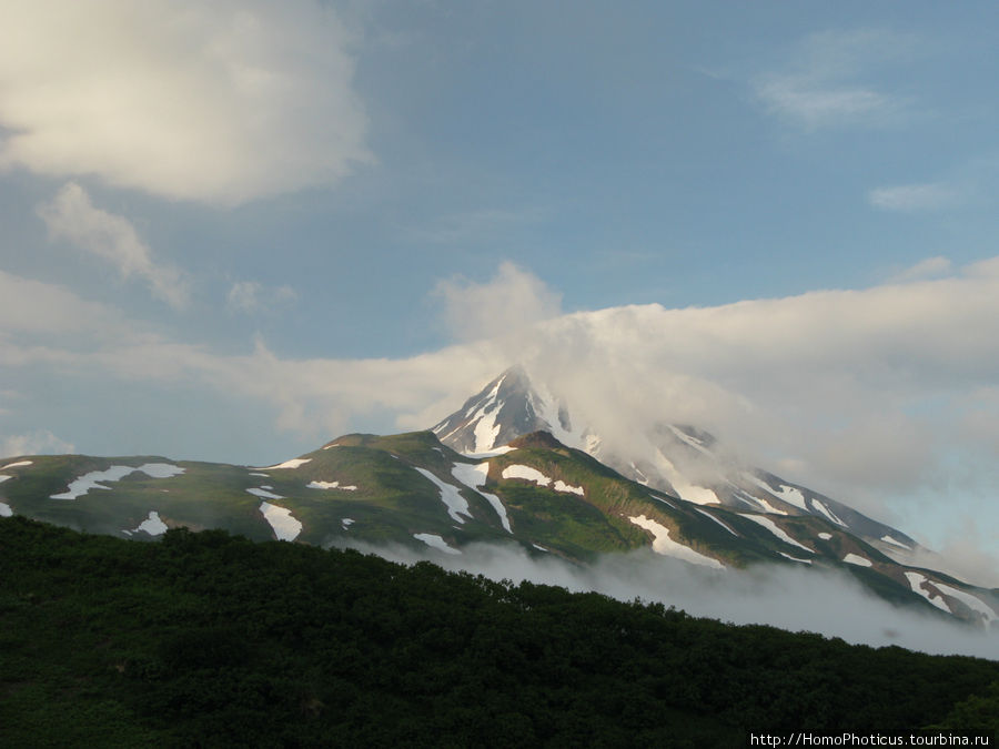 У подножия вулканов Мутновский вулкан и окрестности (2323м), Россия