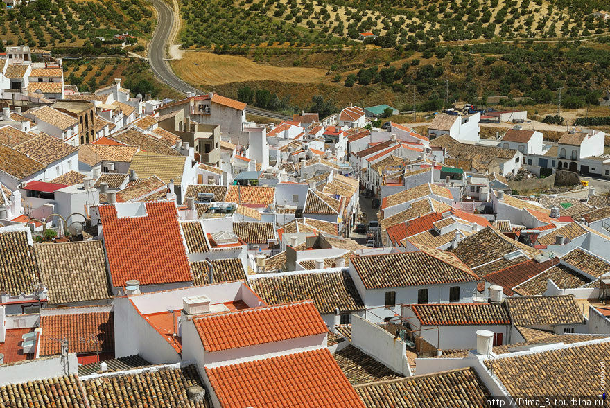 Россыпь белых домиков Ольвера, Испания