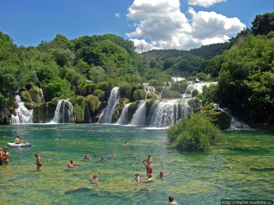 Нижний каскад водопадов реки Крка Национальный парк Крка, Хорватия