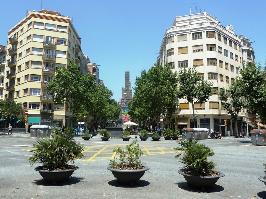 Вид на Санта-Креу и Сан-Пау Барселона, Испания
